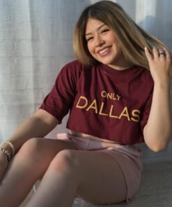 Only Dallas Text Cropped T-Shirt – Maroon